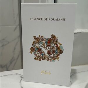 Essence de Roumanie Perfume